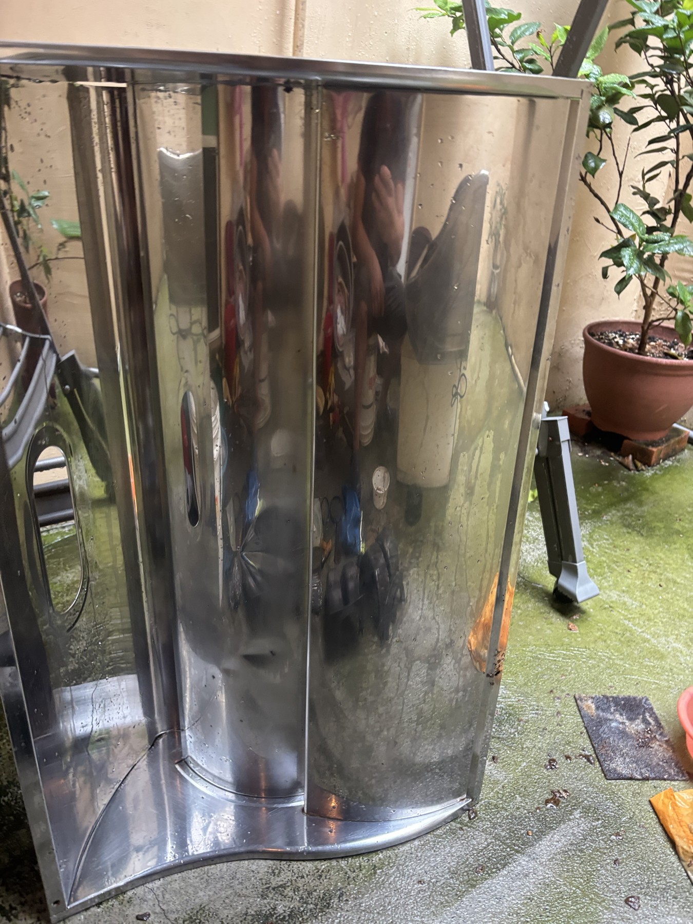 彰化斜背式抽油煙機拆洗：不鏽鋼外殼
